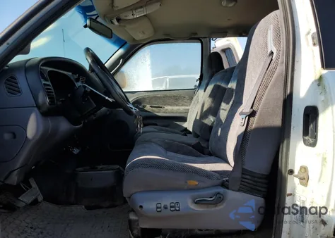 1999 Dodge Ram 2500 z USA, uszkodzony, nr VIN 3B7KF23Z6XG236963